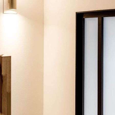 High-End Apartment Overlooking The Quays Ail Ліон Екстер'єр фото